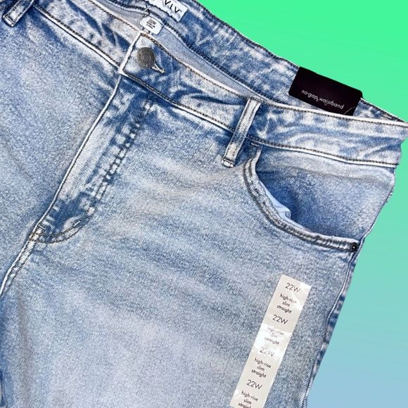 NWT Plus Size Ava & Viv High-Rise Stretch Acid Wash Straight Jeans Size 22W - Picture 2 of 4